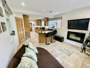 Photo 19- click for photo gallery